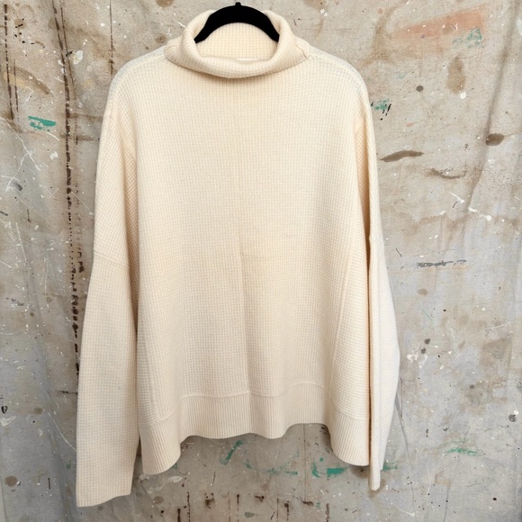 Nordstrom Collection 100% Cashmere Oversized Turtleneck Sweater
